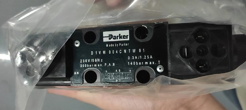 Parker D1VW004CNTW Directional Control Valve